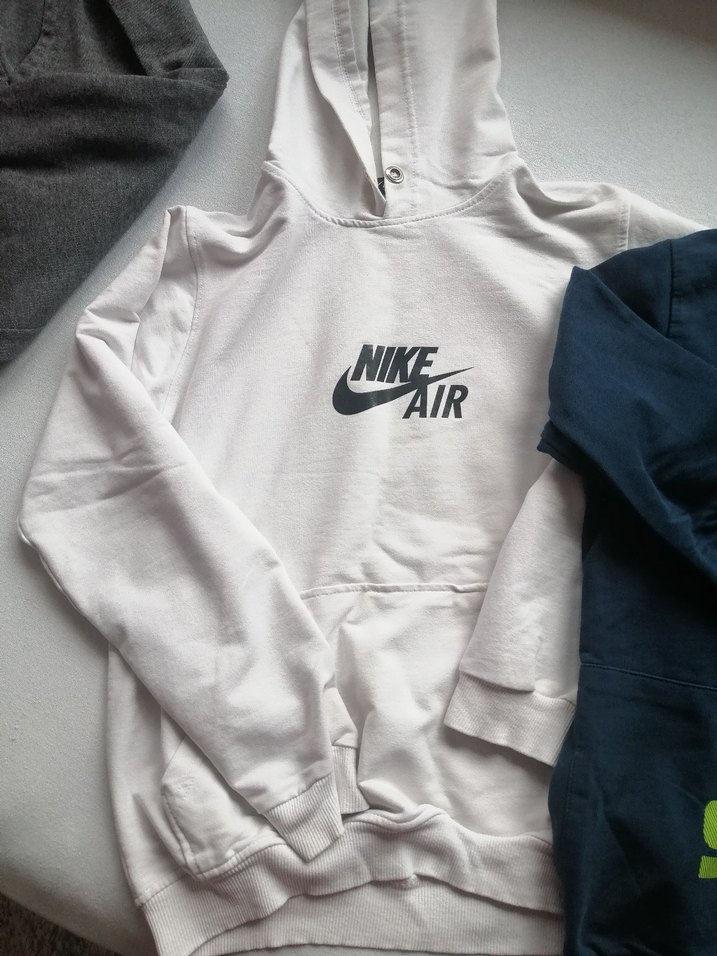 Erkek Çocuk  Kapüşonlu iki adet Sweatshirt bir adet Eşofman altı - Görsel 3