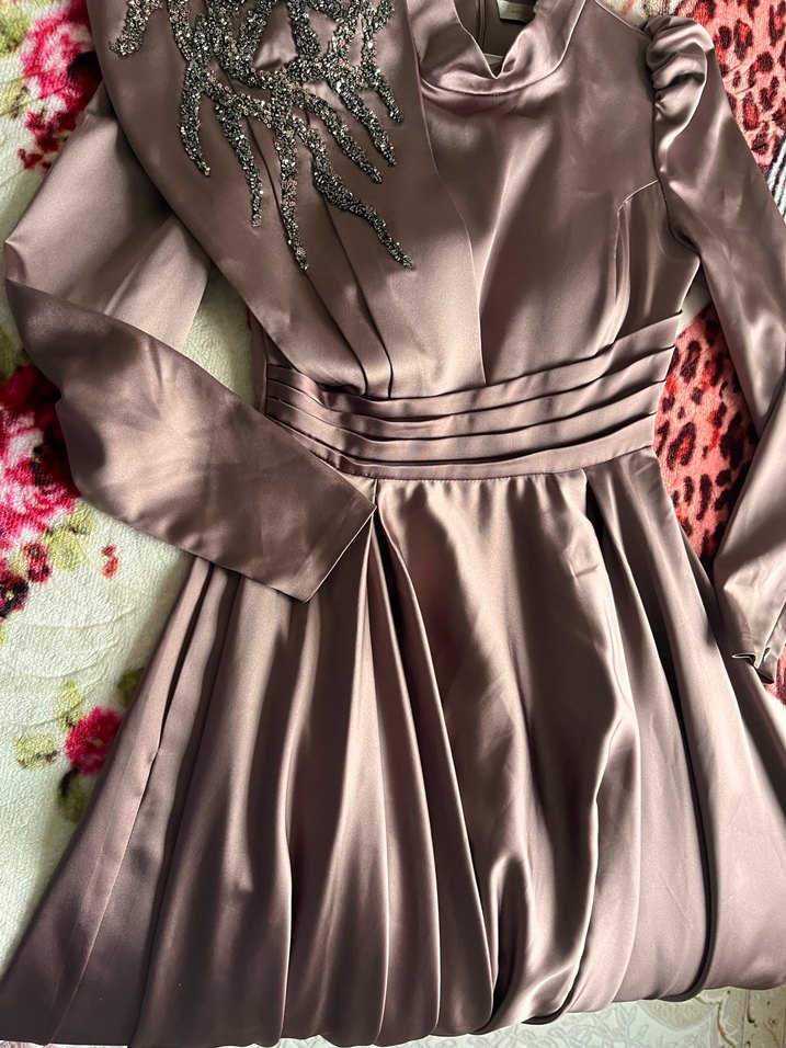 Drapeli Uzun Kollu Kahverengi Abiye Elbise - Görsel 5