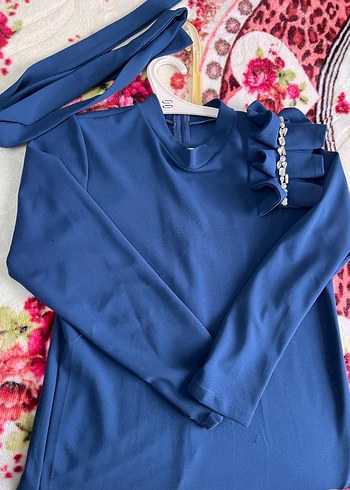 Uzun Kollu Mavi Fırfırlı Elbise - Görsel 4