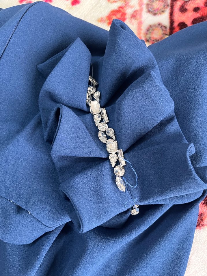 Uzun Kollu Mavi Fırfırlı Elbise - Görsel 5