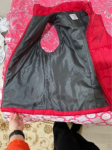 11-12 Yaş Beden kırmızı Renk Unisex mont yelek
