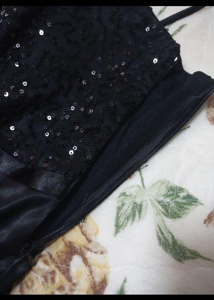 Pul detaylı gece/nişan/parti elbisesi  - Görsel 5