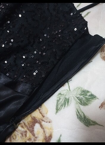 Pul detaylı gece/nişan/parti elbisesi - Görsel 5