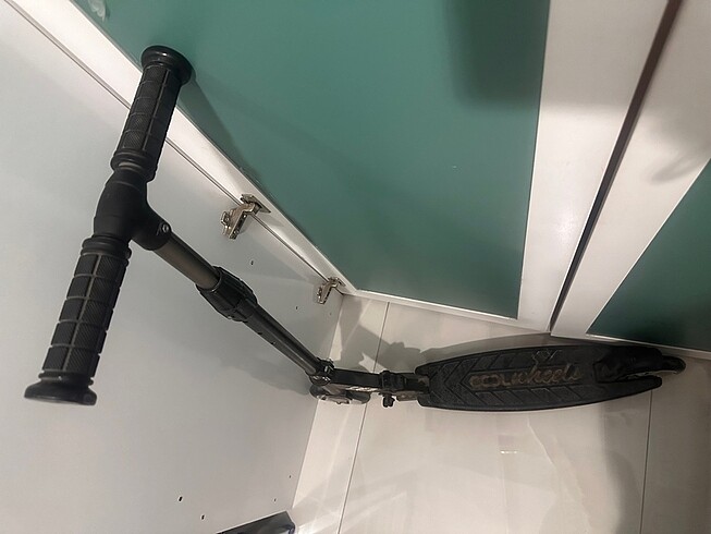 Cool wheels scooter