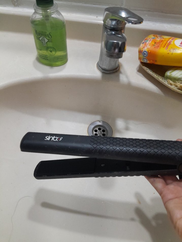 Siyah Saç Düzleştirici - Görsel 2