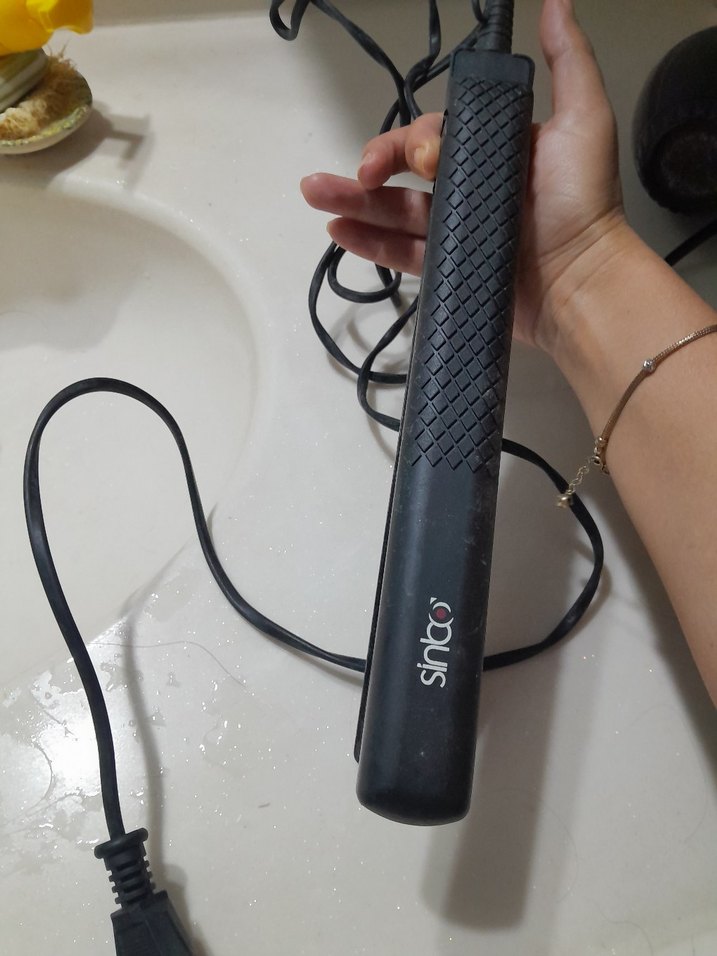 Siyah Saç Düzleştirici - Görsel 3