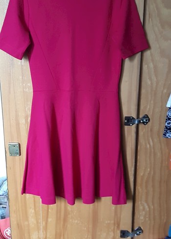 Pembe V Yakalı Kısa Kollu Midi Elbise
