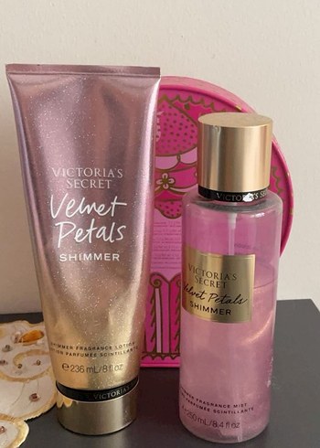 Victoria's Secret Velvet Petals Shimmer