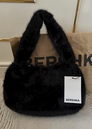 bershka siyah peluş çanta - Görsel 3