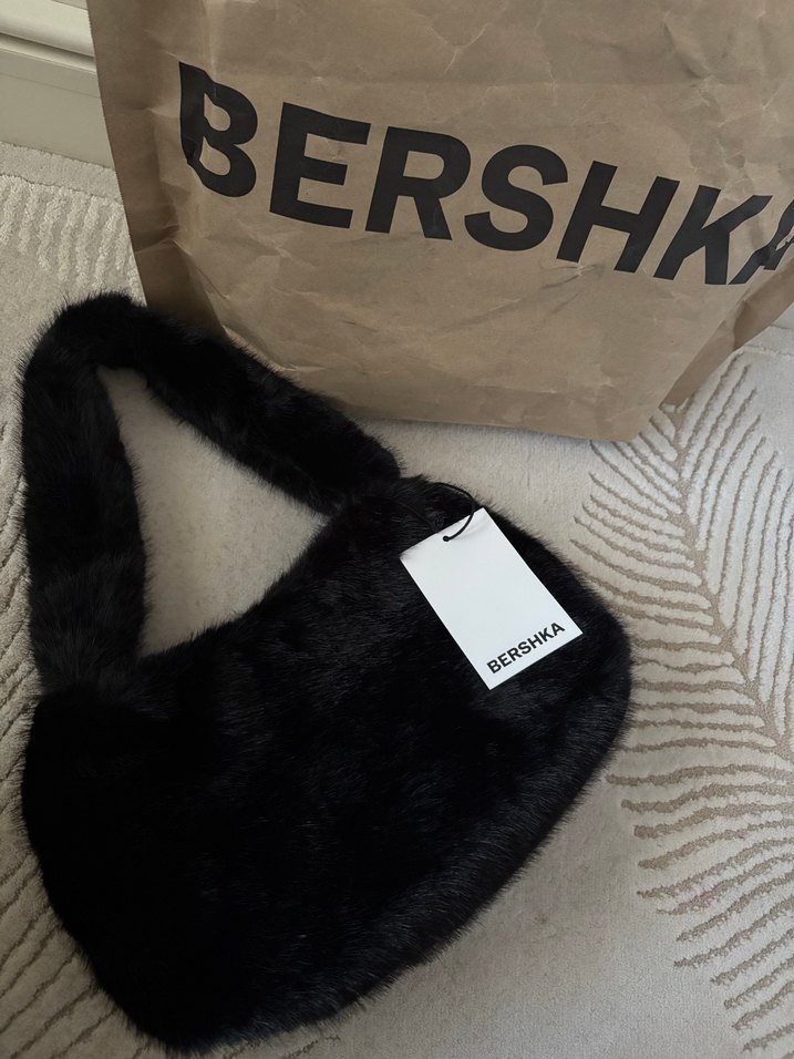 bershka siyah peluş çanta - Görsel 2