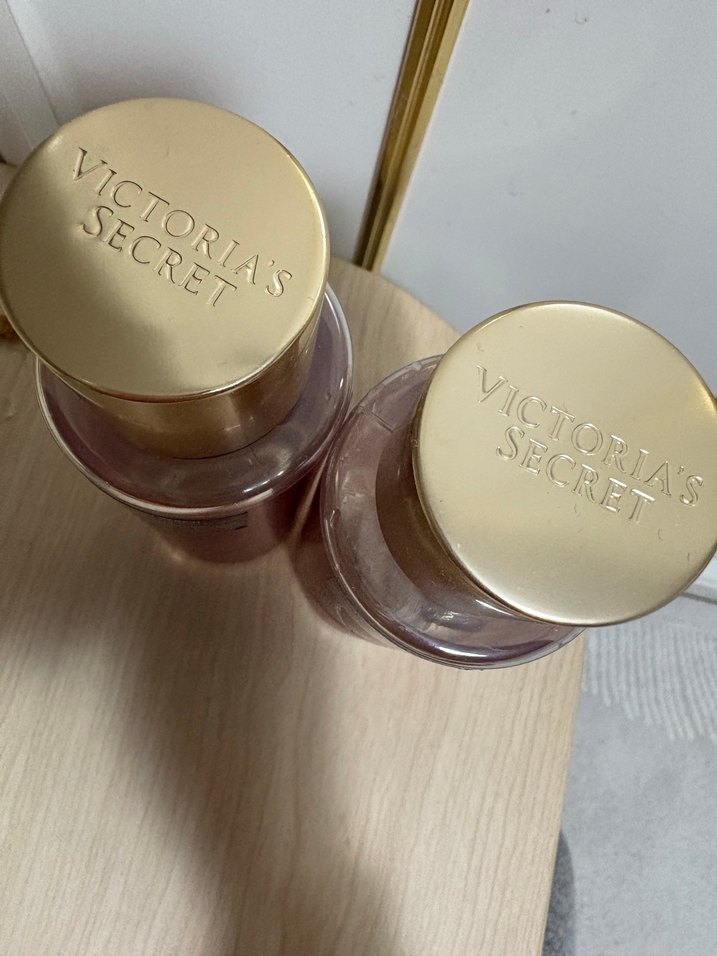 Victoria's Secret romantic vücut spreyi - Görsel 5