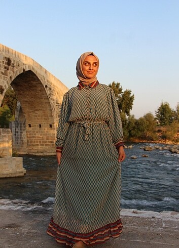 40 ve 42 bedenleri mevcuttur