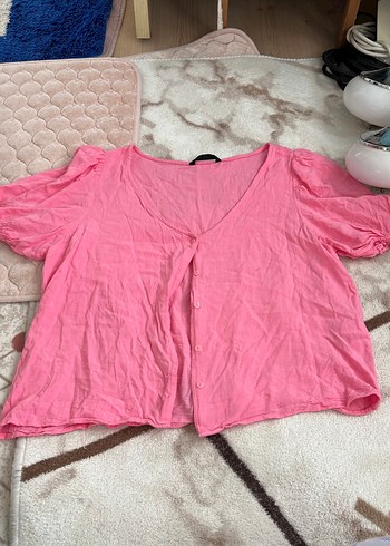 Pembe V Yaka Kısa Kollu Keten Gömlek