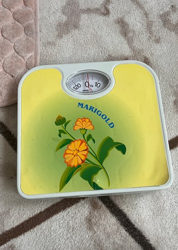 Fakir Sarı Çiçek Desenli Mekanik Tartı