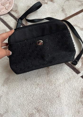 Trendyol & Milla Siyah Minimalist Fermuarlı Kadın Çanta