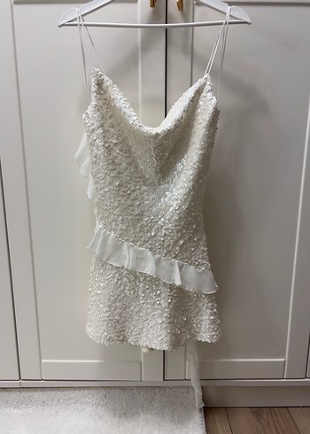 Zara Kısa Pullu Fırfırlı Elbise - Görsel 5