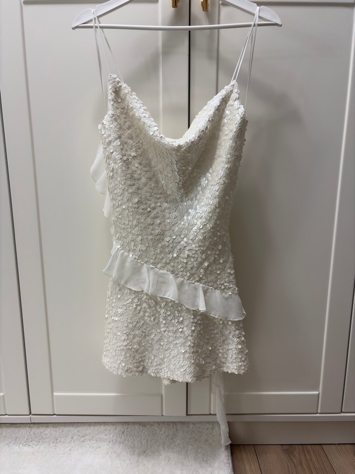 Zara Kısa Pullu Fırfırlı Elbise - Görsel 5