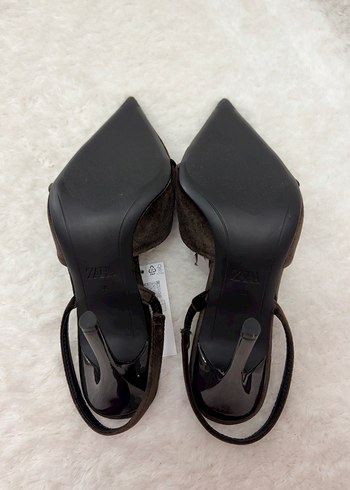 Zara Kahverengi Süet Stiletto Topuklu Kadın Ayakkabı - Görsel 6