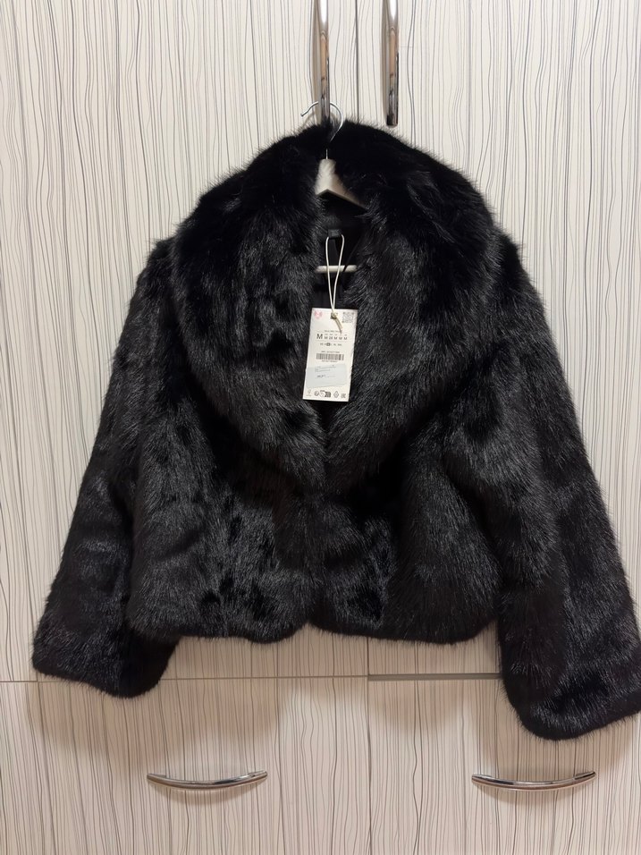 Siyah Kürklü Crop Ceket - Görsel 5