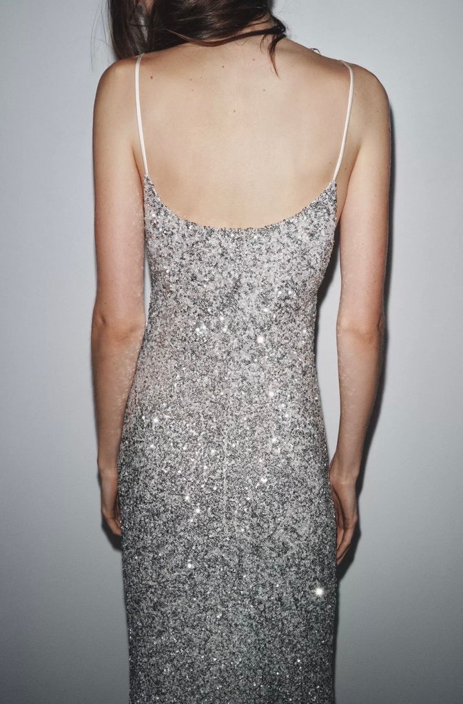 Zara Gümüş Pullu Gece Elbise - Görsel 4