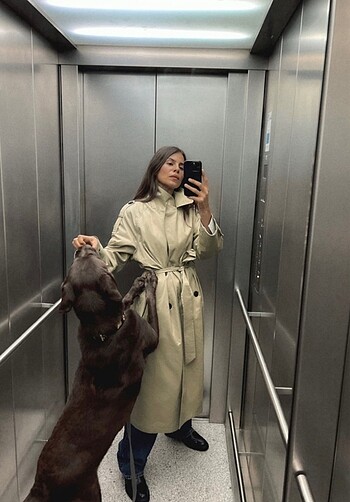 Zara Kemerli Kruvaze Düğmeli Trençkot