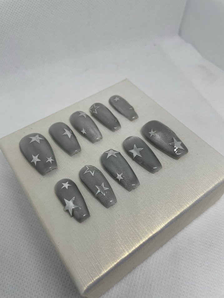 Gri Yıldızlı Takma Tırnak - Görsel 3