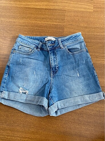 LCW 24 beden jean şort