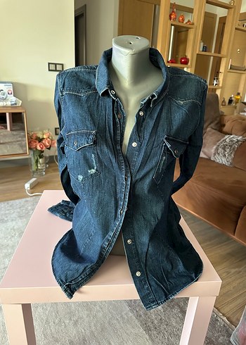 Düğmeli Koyu Mavi Denim Kadın Gömlek