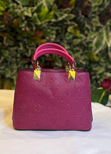 Louis Vuitton LOUİS VUİTTON ÇANTA