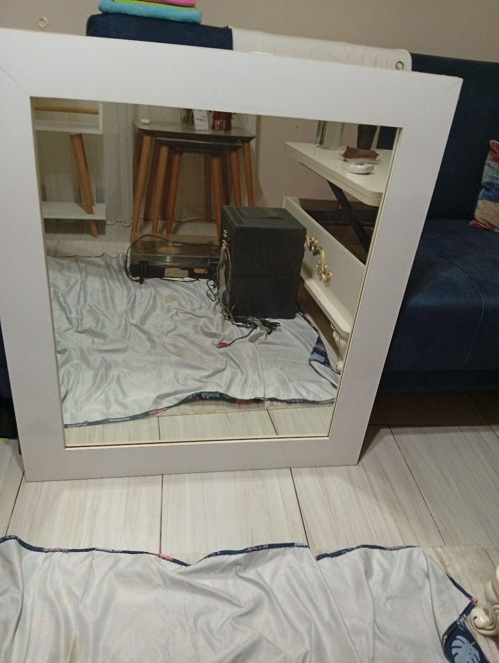 Beyaz Çerçeveli Kare Ayna MDF - Görsel 3