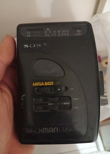 91 adet kaset karışık ve Walkman Çalar - Görsel 2