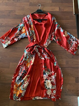 Bershka Kırmızı Çiçekli Kimono