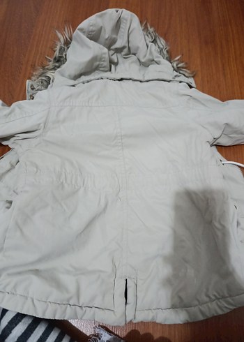 2 3 yaş Bej kız Çocuk Kürklü Kapüşonlu Mont - Görsel 4