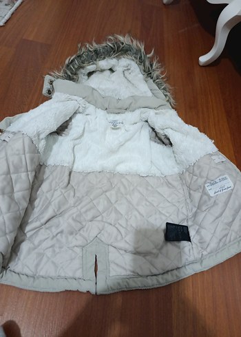 2 3 yaş Bej kız Çocuk Kürklü Kapüşonlu Mont - Görsel 2