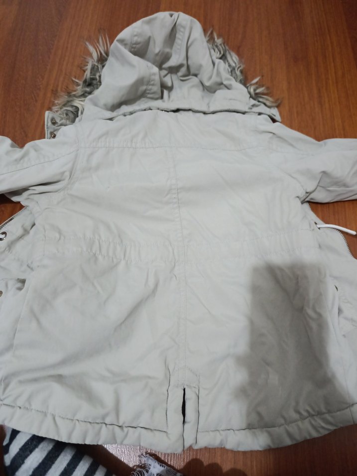 2 3 yaş Bej kız Çocuk Kürklü Kapüşonlu Mont - Görsel 4