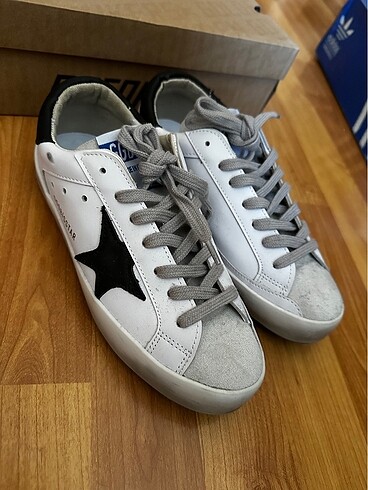 Golden Goose 38 numara
