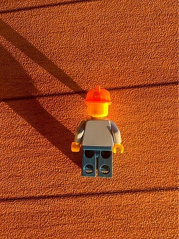 Diğer Lego tamirci figürü