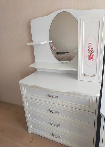 Beyaz Çocuk Şifonyer ve Oval Ayna - Görsel 3