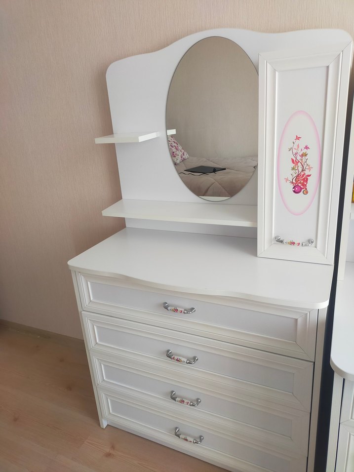 Beyaz Çocuk Şifonyer ve Oval Ayna - Görsel 3