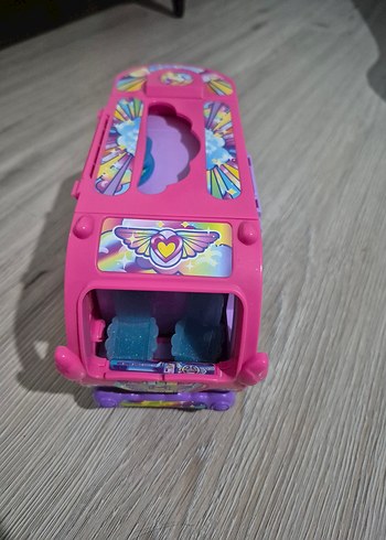 HATCHİMALS DÖNÜŞEBİLEN RAİNBOW KARAVANI - Görsel 3