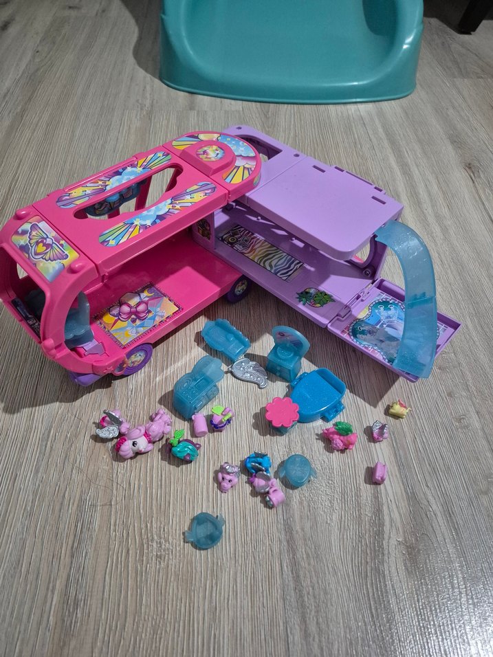 HATCHİMALS DÖNÜŞEBİLEN RAİNBOW KARAVANI - Görsel 5