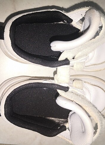 22 Beden Adidas spor ayakkabı