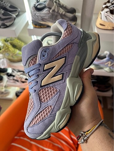 New Balance New b.9060