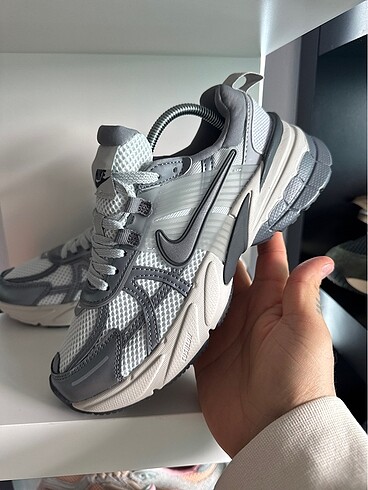 Nike Nike v2