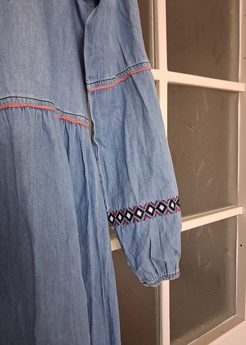 Nakışlı Boncuk Detaylı Mavi Uzun Kot Elbise - Görsel 3