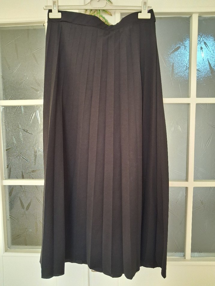 Siyah Pilili Uzun Kadın Etek - Görsel 2