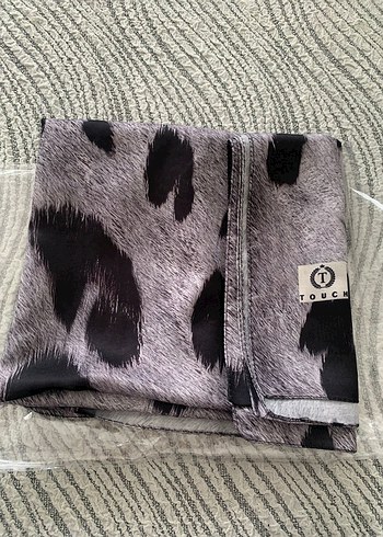 Gri Kürk Detaylı Kadın şal - Görsel 2