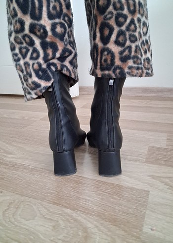 Siyah Deri Blok Topuklu Goth Kadın Bot - Görsel 4