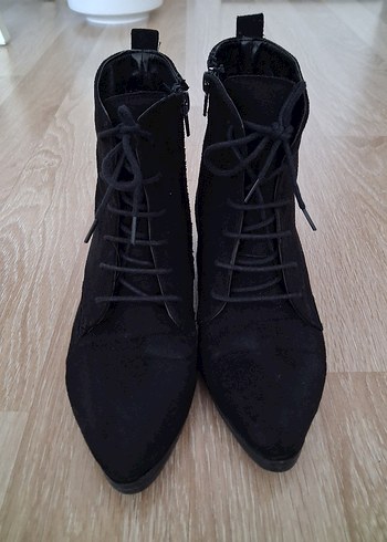 Diğer Siyah Suet Bagcikli Stiletto Topuklu Bot