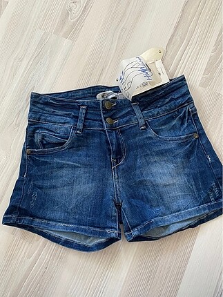 Stradivarius kot sort